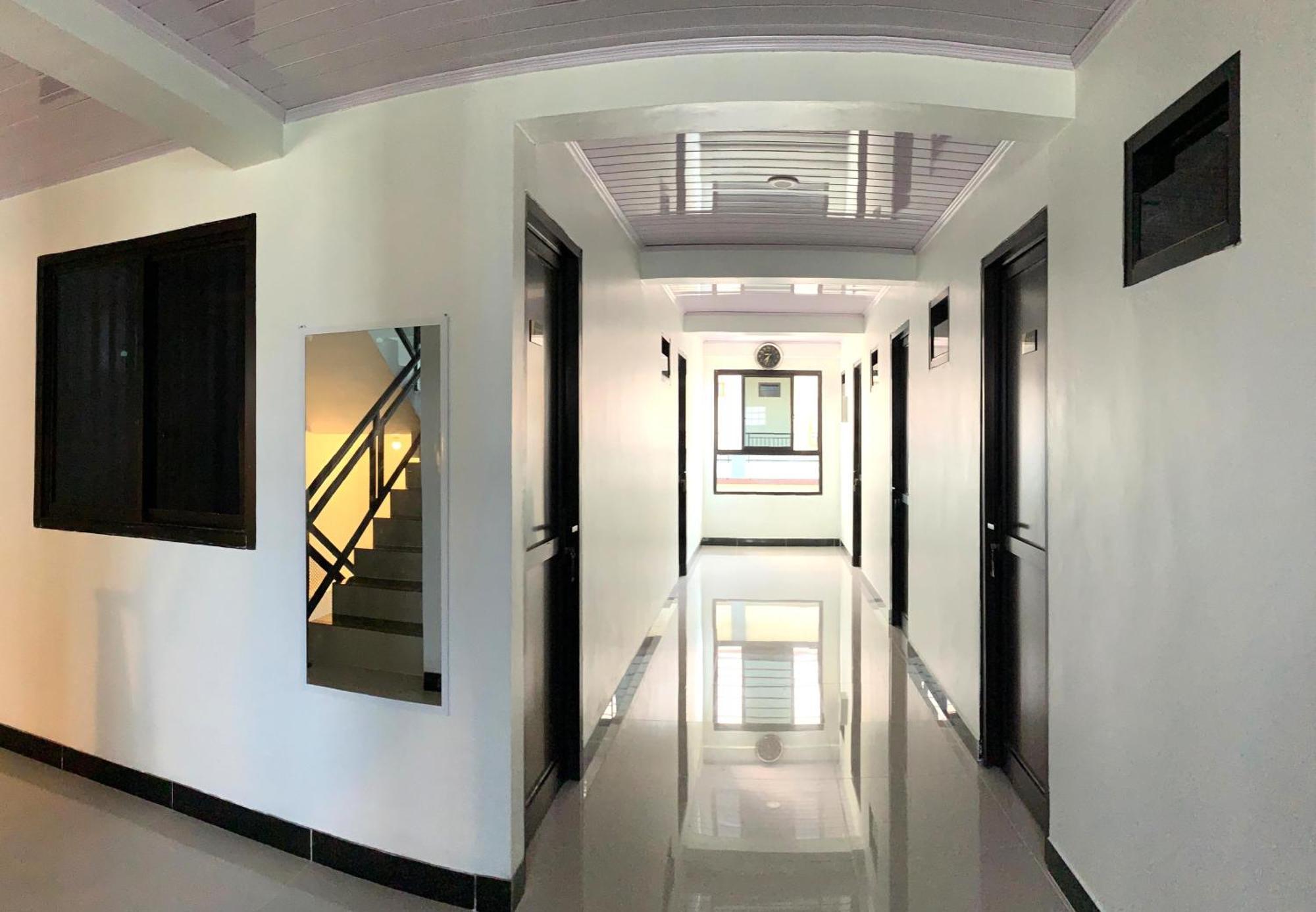 Kusuma Raya Guest House Srondolwetan Ngoại thất bức ảnh